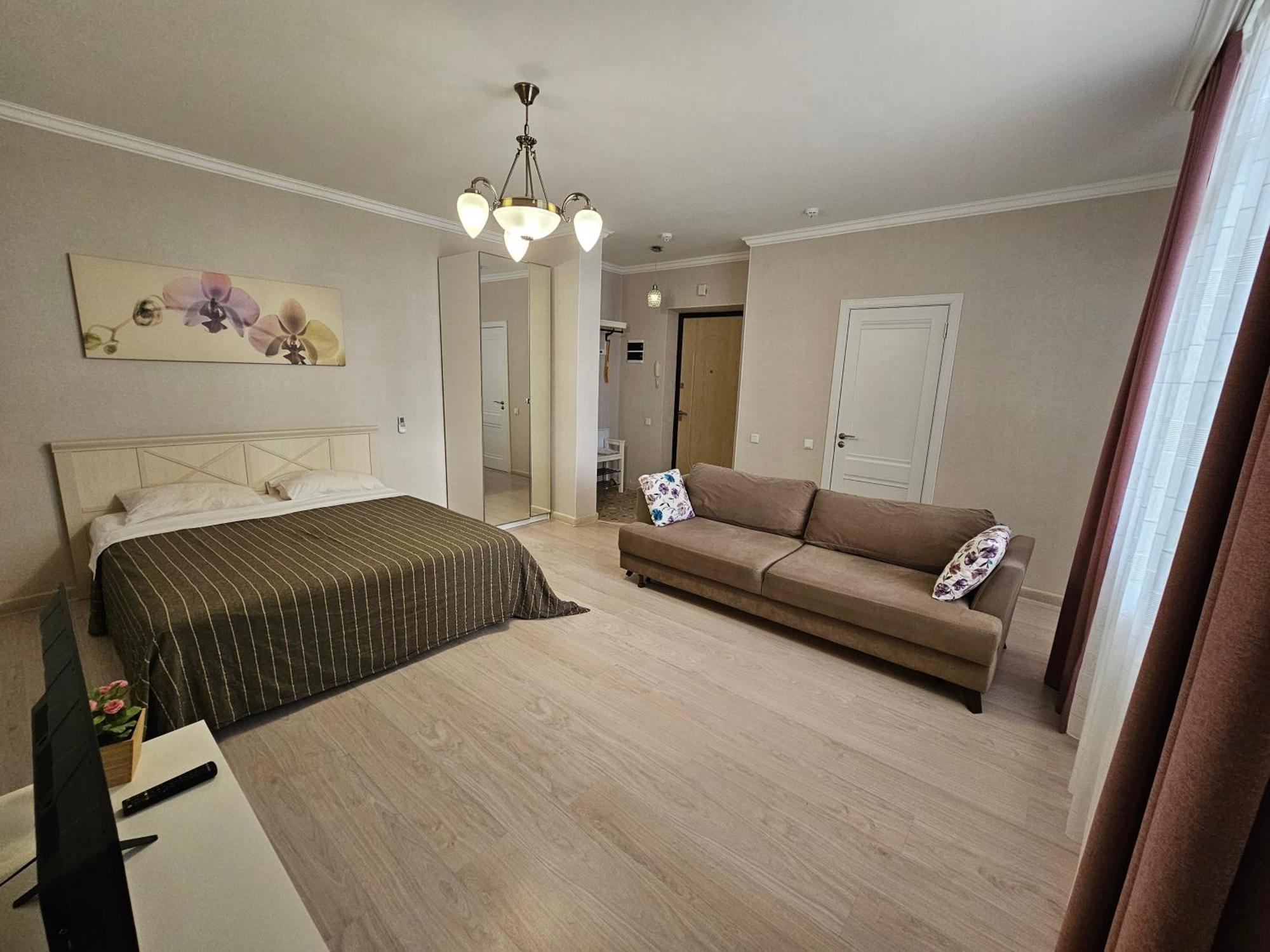 Ernaz Plus Apartments: Promenade Expo Астана Екстериор снимка