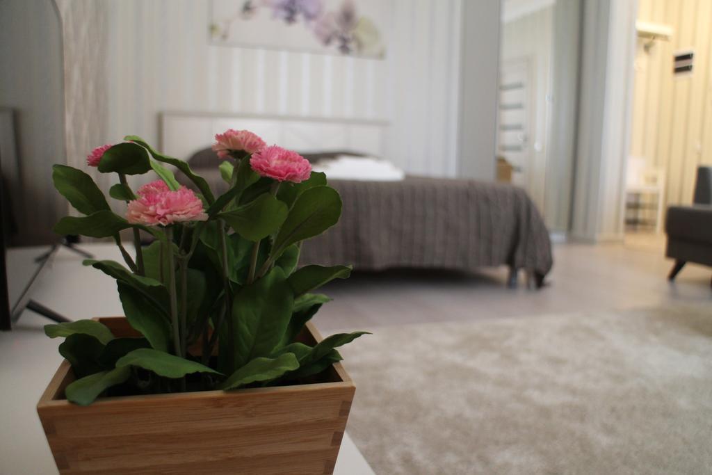 Ernaz Plus Apartments: Promenade Expo Астана Екстериор снимка